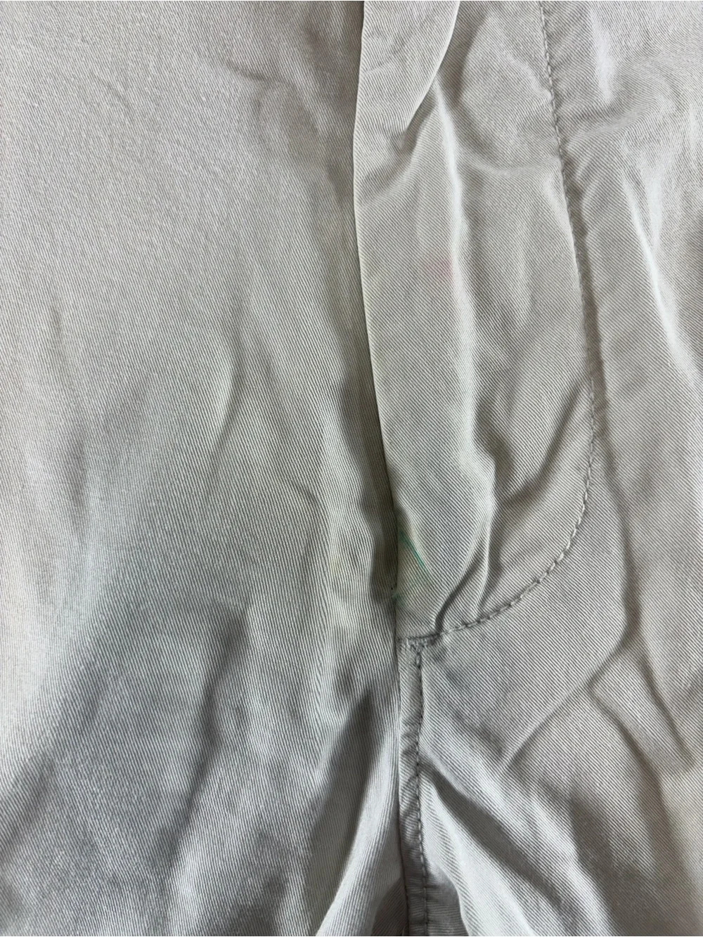J. Crew Stretch Men’s Size 32‎ Beige 10.5” Chino Shorts